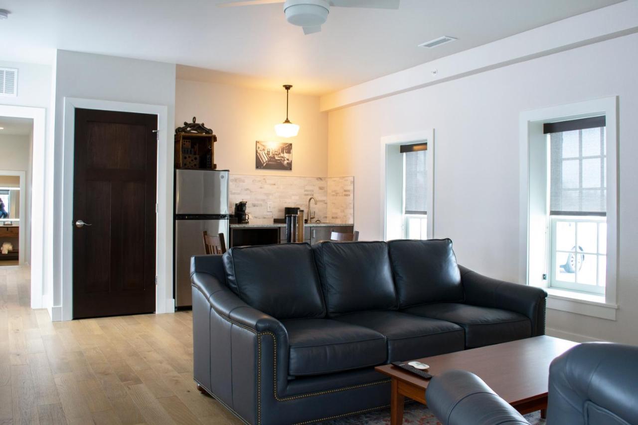 Hotel Millwright Amana Esterno foto