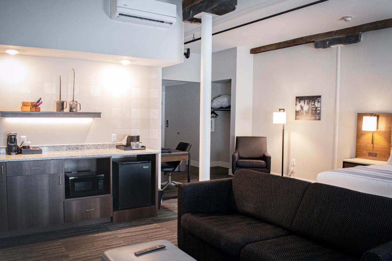Hotel Millwright Amana Esterno foto