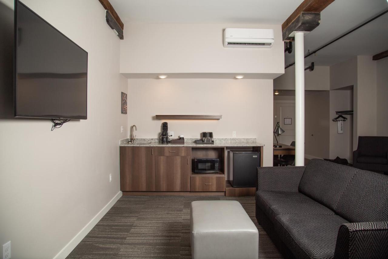 Hotel Millwright Amana Esterno foto
