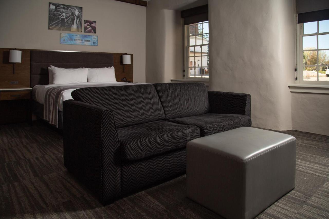 Hotel Millwright Amana Esterno foto