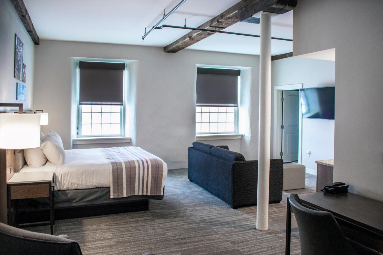 Hotel Millwright Amana Esterno foto